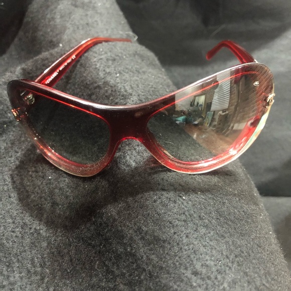 CHANEL sunglasses
